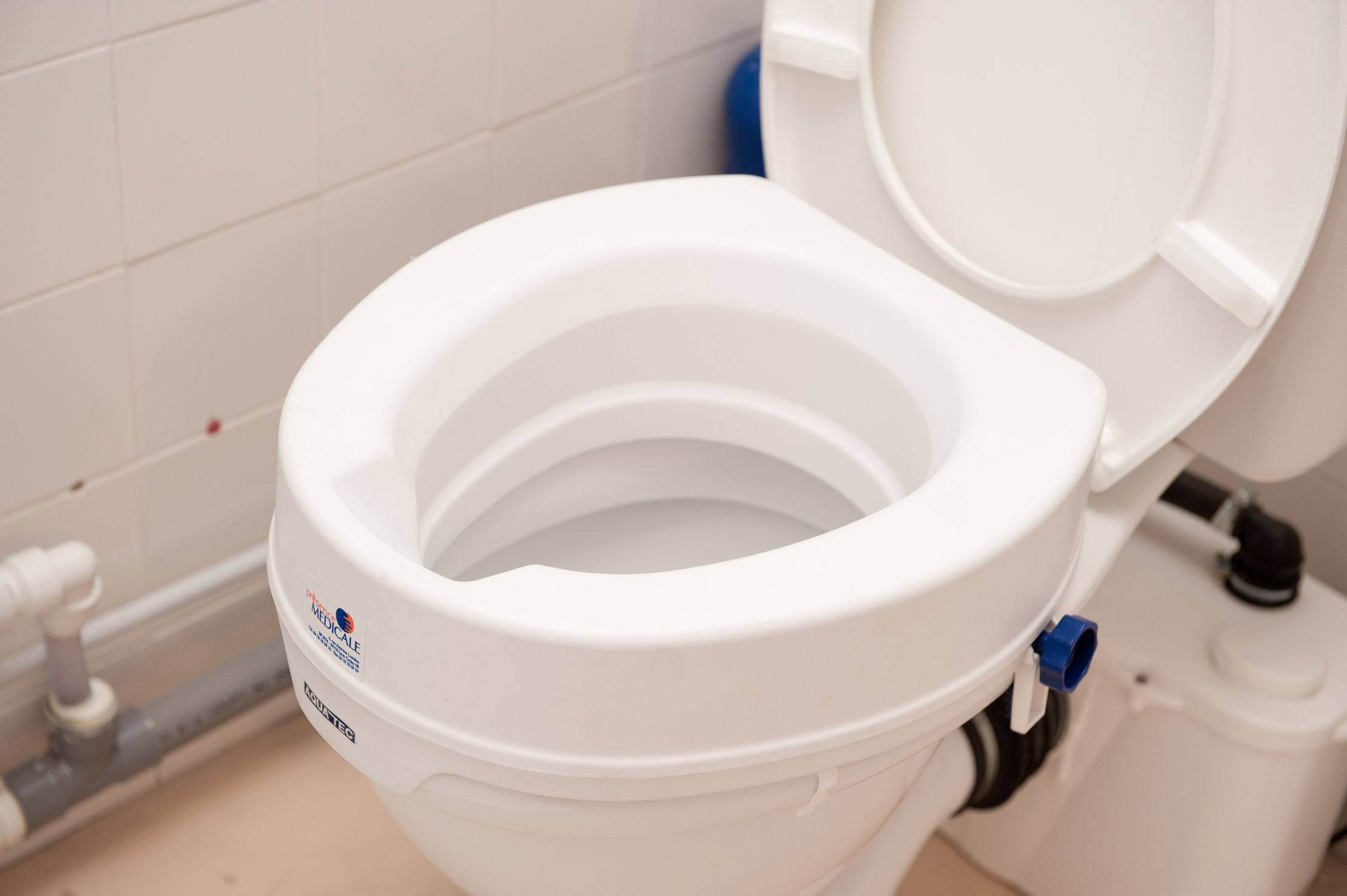 Rehausse WC Aquatec 90 avec ou sans couvercle